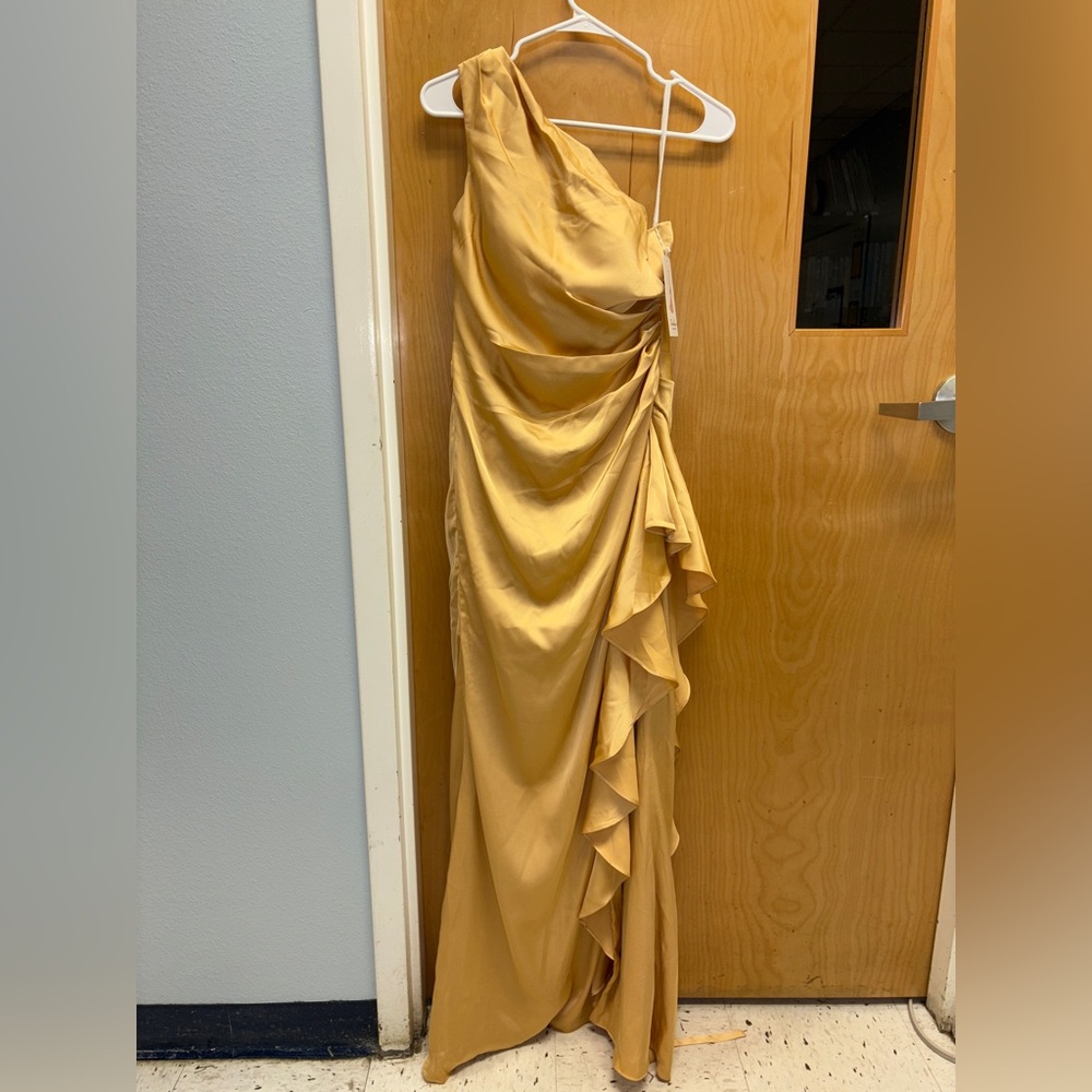 Elegant Gold Evening Gown